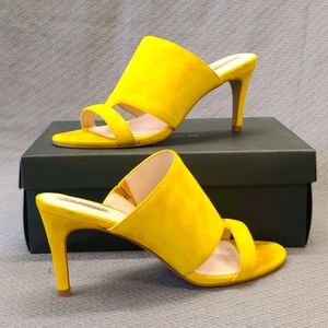 Tahari Adalucia Mule Pump Citrine Yellow-9